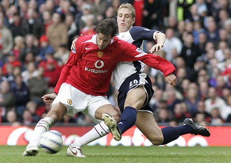 于他们的足 于他们的足